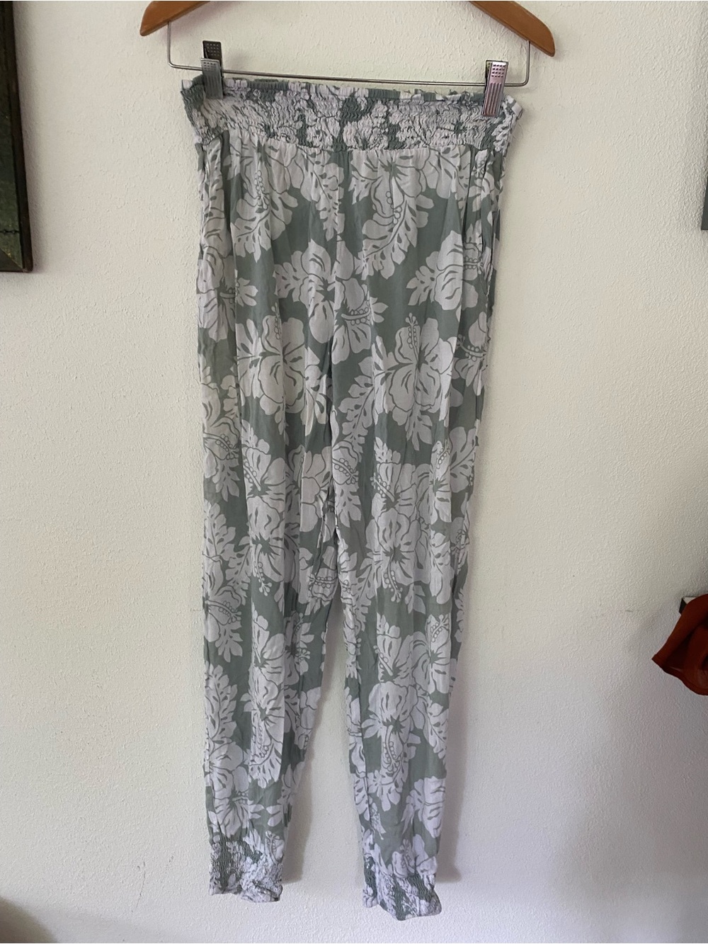 Mikoh Hawaii Smocked Waist Floral Print Women's Pants - Sage White